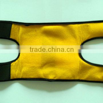 Reflective material heating knee pad