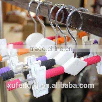 High Quality Sponge Trousers Hanger for Shopping Mall Xufeng Factory Directly Sale