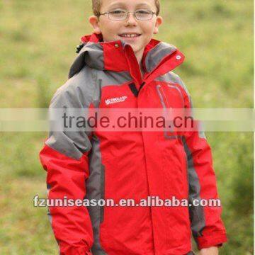 Designer Kids Sports Wear With Seamless Pocket Design