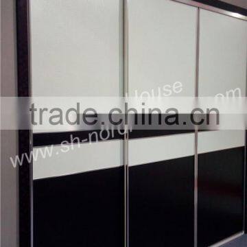 Modern sliding mirrored wardrobes, black and white, glass sliding door wardrobe