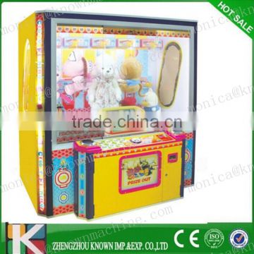 toy claw crane game machine