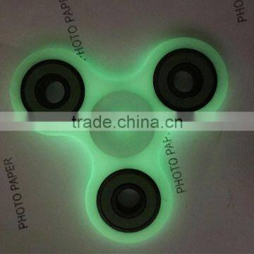 2017 Hot Sale Fluorescent Hand Spinner Fidget Spinner Glow In Dark