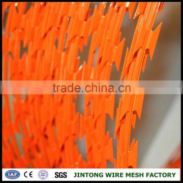 Crossed Welded Concertina Diamond Razor Wire Mesh Fence photo-4