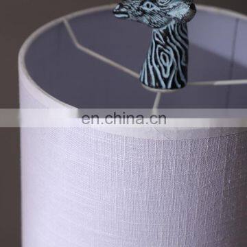 Indoor Lighting Giraffe Animal Shape Antique Resin Cheap Desk Lamps for Table Decoration photo-3