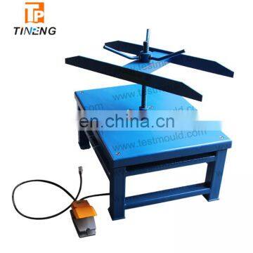 Tianpeng Electric Lab Concrete Vibrating Table for compacting specimen mould