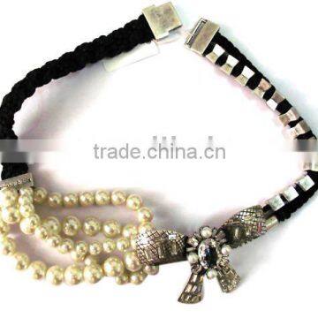 Fashion Cream Pearl Necklace With Bow