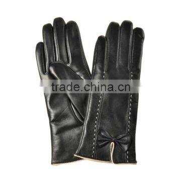 Hot Sell White Line Sewning Black Bowknot Girl Sheepskin Leather Gloves