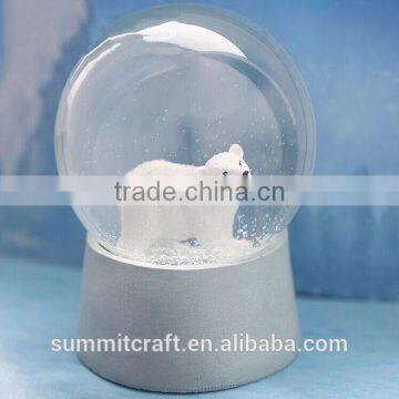 Funny blowing snow Polar bear snow globe