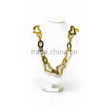 Necklace Made of Buffalo Horn in Vietnam, Fashionable and Eye-catching Designs photo-5