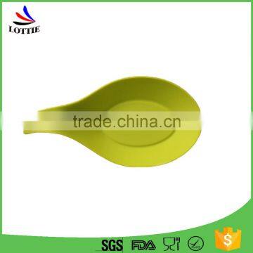 2016 best selling Eco-friendly Resistant Silicone Cooking Utensils Set food grade silicone soup spoon with customized logo