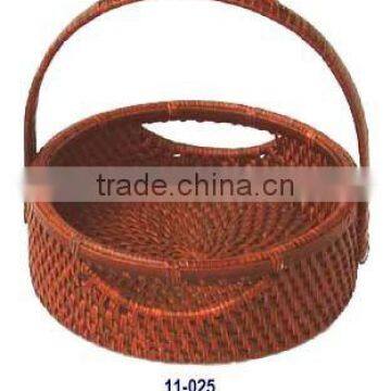 Rattan fruit basket