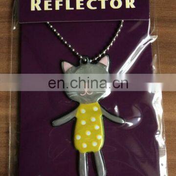 RH002-EN13356 PVC Cute Tom Cat Shaped Promotional Reflective Hanger WIth Metal Ring On The Backpack For Children