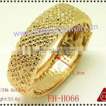 FH-H066 fashion golden bangle (imitation jewelry)