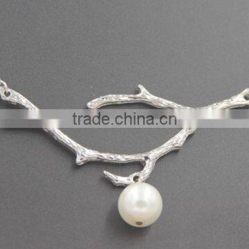 Unique Twig Chain Necklace with a pearl