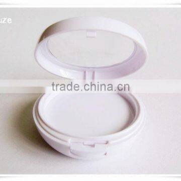 Empty cosmetic compact powder case with compact mirror