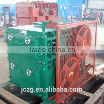 Four roller crusher to breaking stone / glass/coal/coke coal