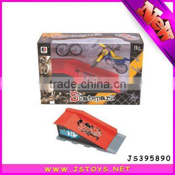 Finger Toys Mini Plastic Moto With Skatepark photo-2