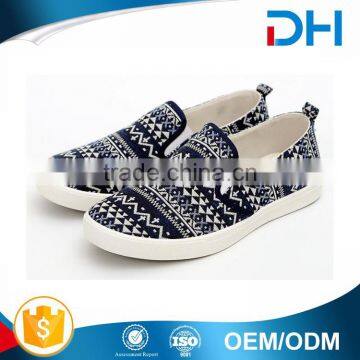 2017 latest men shoes pictures classic canvas cansual shoes $1 dollar shoes