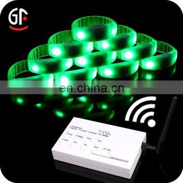 Concert Souvenirs Radio Control Remote LED Bracelet 2 in 1 Function Glam Glow photo-3