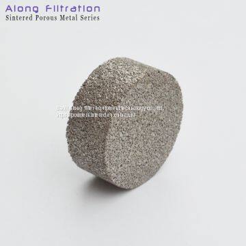 Metallic powder sintered porous silencing material