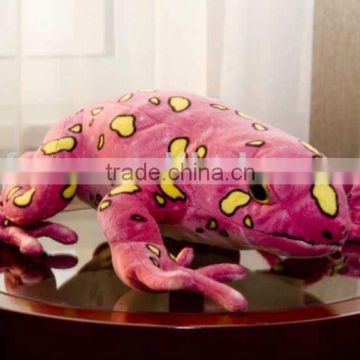 2014 hot realistic plush toy frog