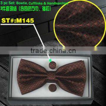 women bow tie