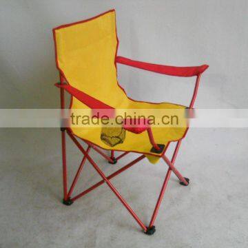 Kid's camp chair with arm rest