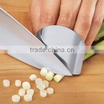 Stainless Steel Chop Safe Finger Guard for Kitchen Use