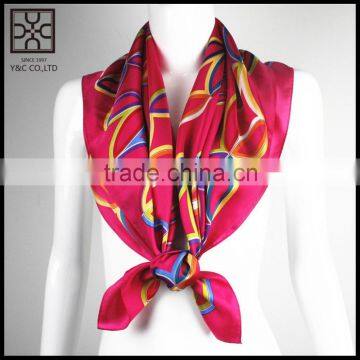 2015 New Design Red Square Printed Silk Scarf photo-2