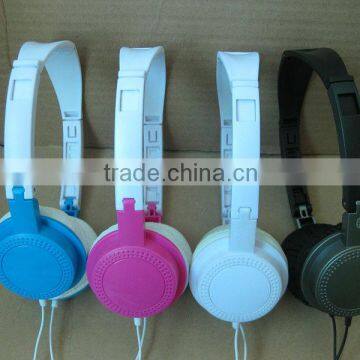 3.5mm retractable stereo headphone with microphone