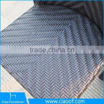 Прочные наружные ратановые столы photo-6