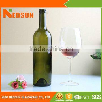 Alibaba hot products 750ml Manufacturers wholesale wine bottle glass