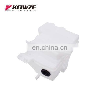 Windshield Washer Tank for Mitsubishi 8260A478