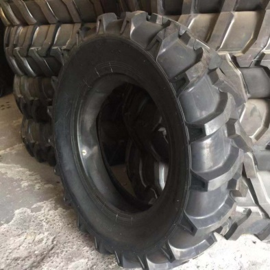 13.6-28 Herringbone octagonal pattern Agricultural Tyre