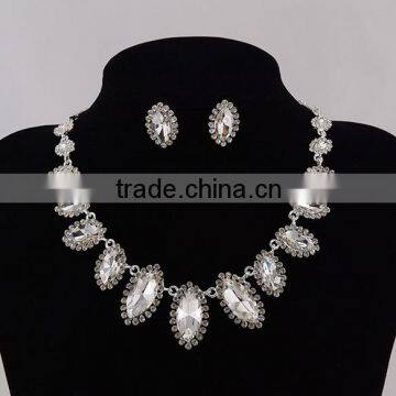 Latest Fashion Having Stock Diamond Necklace and Earring Jewelry Set photo-2