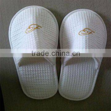 High Quality Disposable Hotel Embroidery Slippers