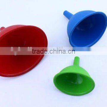 Kitchen Essential Silicone 3 Piece Funnel Set