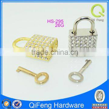 Bulk price metal diamond padlock square shape crystal padlock shinny handbag lock HS-259