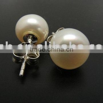 Charming Freshwater Pearl earrings in 2009 Summer's stunning