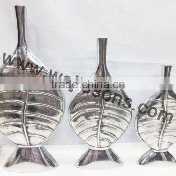 Modern Style Silver Engraved Black Metal Small Handmade Flower Vase photo-5