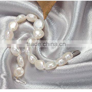 9-10mm White Baroque Freshwater Pearl Bracelet photo-3