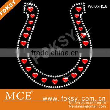 Beautiful rhinestone design horse shoe transfer motif