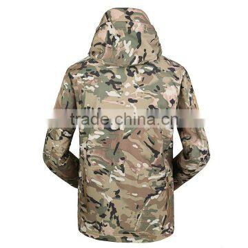2017 Hot Selling Hooded Outdoor Softshell Jacket for Men photo-2