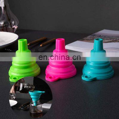 Customized Water Kitchen Spill Free Engine Filling Silicone Collapsible Oil Funnel Set photo-2