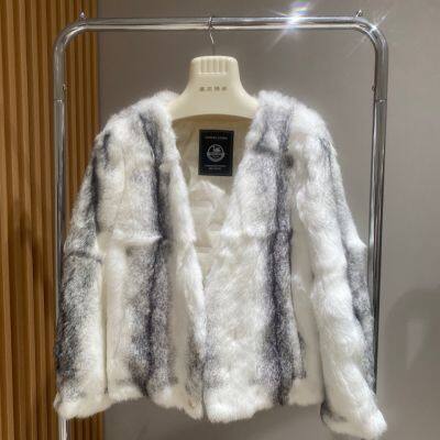 Winter women's top cross mink spray natural rabbit fur fur fur high-quality whole leather short V-neck jacket