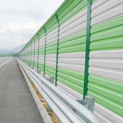Muros de barrera de ruido de tráfico de estilo moderno con agujeros en forma de persiana de materiales acrílico y PVC a precio de fábrica para aislamiento acústico