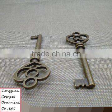 Wholesale diy accessories zinc alloy hollow out key pendant