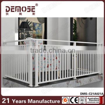 balcony white aluminum fence