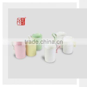 China Manufacturer White Porcelain Mugs Wholesale Ceramic Coffee Mug