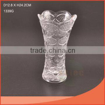 The lily flower shape and Elegant1339G glass vase with stipe wholesale